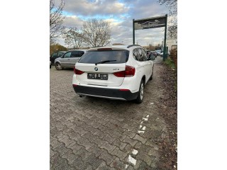 سيارة BMW X1 للبيع