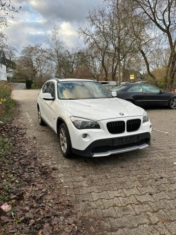 syar-bmw-x1-llbyaa-big-2