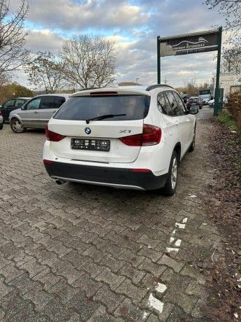 syar-bmw-x1-llbyaa-big-0