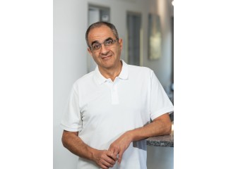 الدكتور محمد ظافر دكتور مسالك بولية عربي