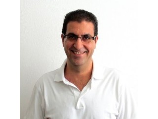 الدكتور نزار الخوري الياس دكتور مسالك بولية عربي في شتوتغارت